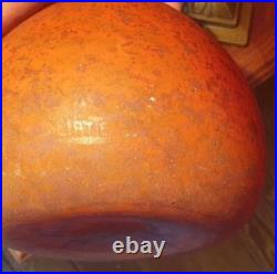 A. DELATTE, grand vase soliflore en verre marmoréen