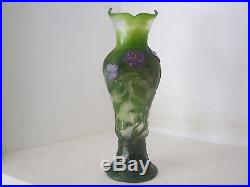 ANCIEN VASE PATE DE VERRE AUX FLEURS ART NOUVEAU SIGNE