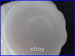 ANDRE HUNEBELLE Vase boule en verre pressé moulé signé A. HUNEBELLE ART DECO ANDRE HUNEBELLE Vase boule en verre pressé moulé signé A. HUNEBELLE ART DECO