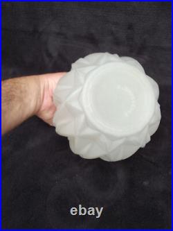 ANDRE HUNEBELLE Vase boule en verre pressé moulé signé A. HUNEBELLE ART DECO ANDRE HUNEBELLE Vase boule en verre pressé moulé signé A. HUNEBELLE ART DECO