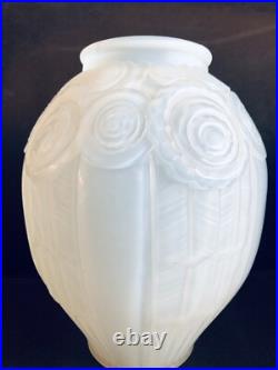 ART DECO VASE MODÈLE ROSES SIGNÉ André Hunebelle France Opalescent