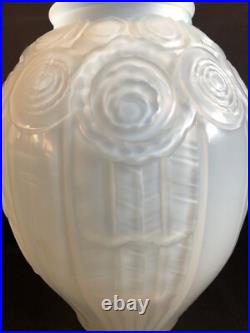 ART DECO VASE MODÈLE ROSES SIGNÉ André Hunebelle France Opalescent