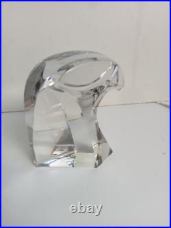 Aigle en cristal signé st-louis hauteur 10 cm largeur 9 cm 610gr