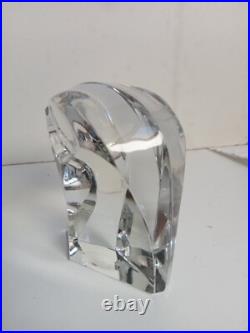 Aigle en cristal signé st-louis hauteur 10 cm largeur 9 cm 610gr
