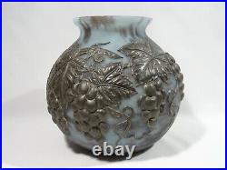 Ancien Vase Boule Pate De Verre Lorrain Etain Decor Raisin Promsy Art Decoratif