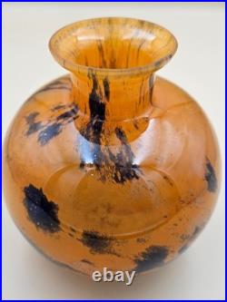 Ancien Vase Boule en verre marmoréen signé Lorrain époque art déco hauteur 14 cm