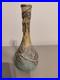 Ancien-Vase-Soliflore-Pate-de-Verre-Decor-Relief-en-Etain-Signe-1900-01-ebw