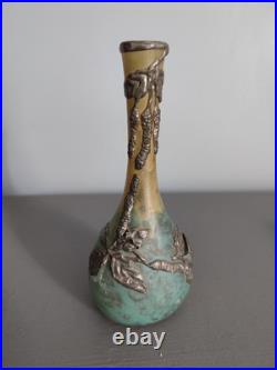 Ancien Vase Soliflore Pate de Verre Décor Relief en Etain Signé 1900