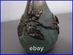 Ancien Vase Soliflore Pate de Verre Décor Relief en Etain Signé 1900