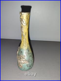 Ancien Vase Soliflore Pate de Verre Décor Relief en Etain Signé 1900