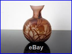 Ancien vase Gallé dégagé à l'acide. Pate de verre. Restauration