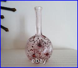 Ancien vase gourde en pâte de verre dégagé à l'acide signé BENDOR motif fleurs