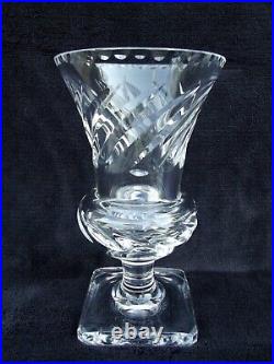 Ancien vase médicis en cristal de Sèvres Taillé Biseaux signé