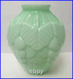 Ancien vase opaline verte boule art deco 1930 vigne raisin no pierre d avesn