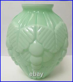 Ancien vase opaline verte boule art deco 1930 vigne raisin no pierre d avesn