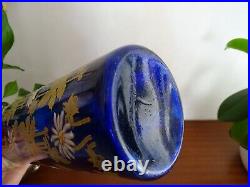 Ancien vase rouleau Legras bleu cobalt émaillé fleurs marguerites 24 cm TBE