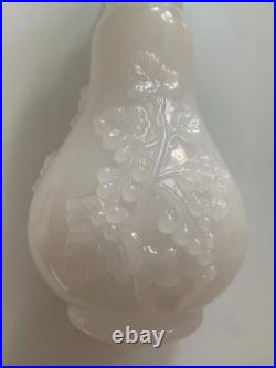 Ancienne Paire De Vases En Opaline Napoleon III Baccarat