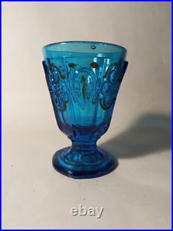 Anciens vases enverre moulé Charles 10 violette Anciens vases enverre moulé Charles 10 violette