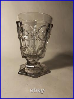 Anciens vases enverre moulé Charles 10 violette Anciens vases enverre moulé Charles 10 violette