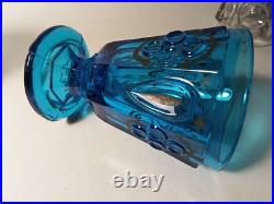 Anciens vases enverre moulé Charles 10 violette Anciens vases enverre moulé Charles 10 violette