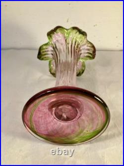 Attribué à Legras. Beau vase évasé en verre soufflé et teinté violet vert. 1900