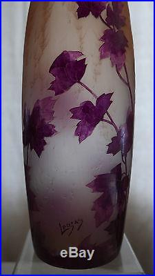 Authentique vase LEGRAS en verre multicouche décor floral signé