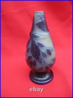 Authentique vase signé Gallé Décor floral dégagé à l'acide
