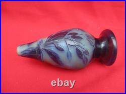 Authentique vase signé Gallé Décor floral dégagé à l'acide