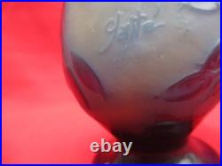 Authentique vase signé Gallé Décor floral dégagé à l'acide