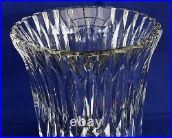 BACCARAT Important Vase Pièce d'Exception en Cristal Taillé Poids 8,5kg Signé
