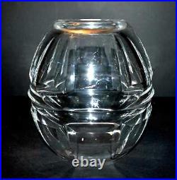 BACCARAT Vase en cristal signé taille profonde Art Déco DESIGN MODERNISTE