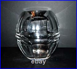 BACCARAT Vase en cristal signé taille profonde Art Déco DESIGN MODERNISTE