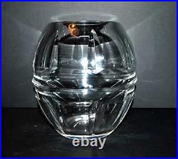 BACCARAT Vase en cristal signé taille profonde Art Déco DESIGN MODERNISTE