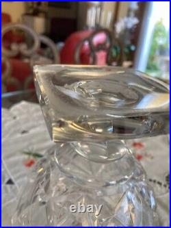 Baccarat Vase pansu sur talon en cristal 23 cm