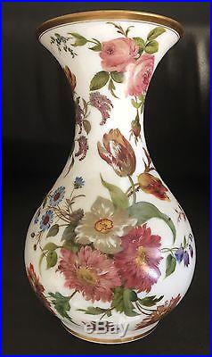 Baccarat monumental vase en opaline peinte, Jean François Robert 40cm x 26cm