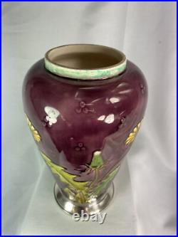 Beau ancien vase en céramique signé Sèvres art nouveau Beau ancien vase en céramique signé Sèvres art nouveau