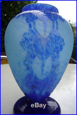 Beau vase le verre français décor myrtilles charder schneider