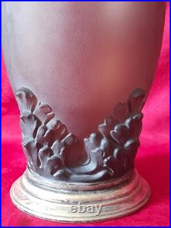 Beau vase signé Verart france en verre fumé verrerie Dumas feuilles en relief