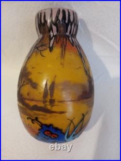 Belle Pte De Verre Signée Clio. Vase Art Déco