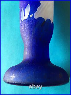 CHARDER Vase Bleu Cornet Pâte de Verre Modèle Myrtilles Charles Schneider