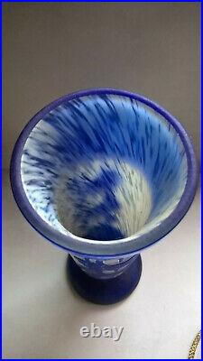 CHARDER Vase Bleu Travaillé à l'Acide Pâte de Verre Myrtilles Charles Schneider