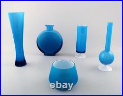 Collection de verre d'art suédois, 5 vases turquoise au design moderne Collection de verre d'art suédois, 5 vases turquoise au design moderne