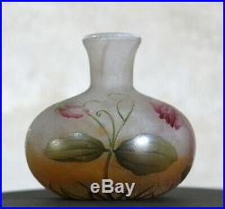 DAUM NANCY, superbe vase pâte de verre, décor de fleurs, croix de Lorraine