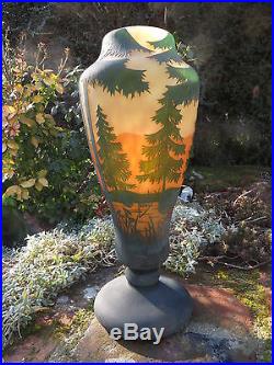 DAUM NANCY vase ancien MULTICOUCHES gravé d'un décor LACUSTRE VOSGIEN h. 38 cm