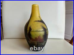 DAUM Nancy Vase verre multicouche dégagé à l'acide Retour des bateaux Ht 18 cms