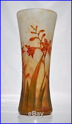 DAUM à NANCY Précieux et Rare Vase en Pâte de Verre Gravé et émaillé Art Nouveau