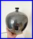 Dans-le-gout-de-Ruelland-Vase-boule-noir-satine-01-rrxb