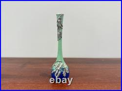 Daum Nancy Ancien petit vase soliflore berluze. Décor étain signé