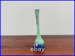 Daum Nancy Ancien petit vase soliflore berluze. Décor étain signé