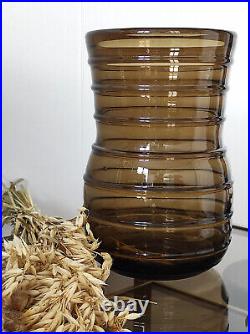 Daum Nancy France Imposant (29 cm) vase annelé verre fumé Art Déco 1930